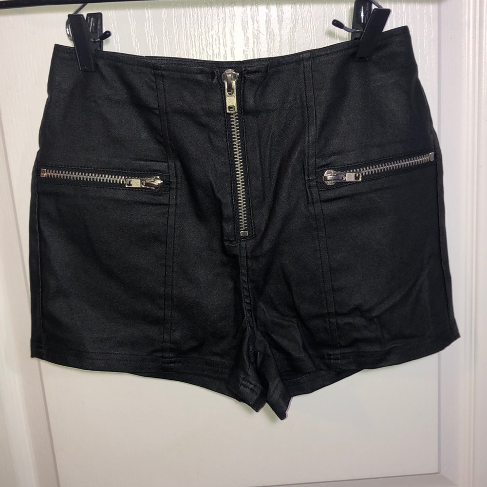 3/$20 Comme Faux Leather Zipper Shorts